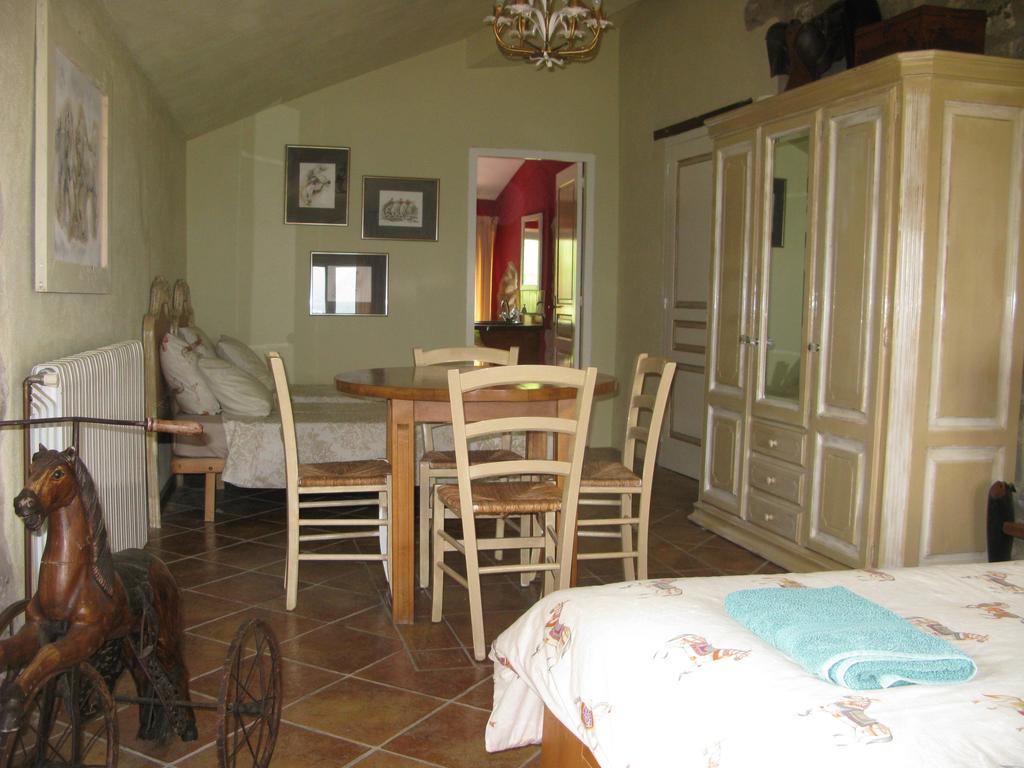 Maspitra B&B Besalu Room photo